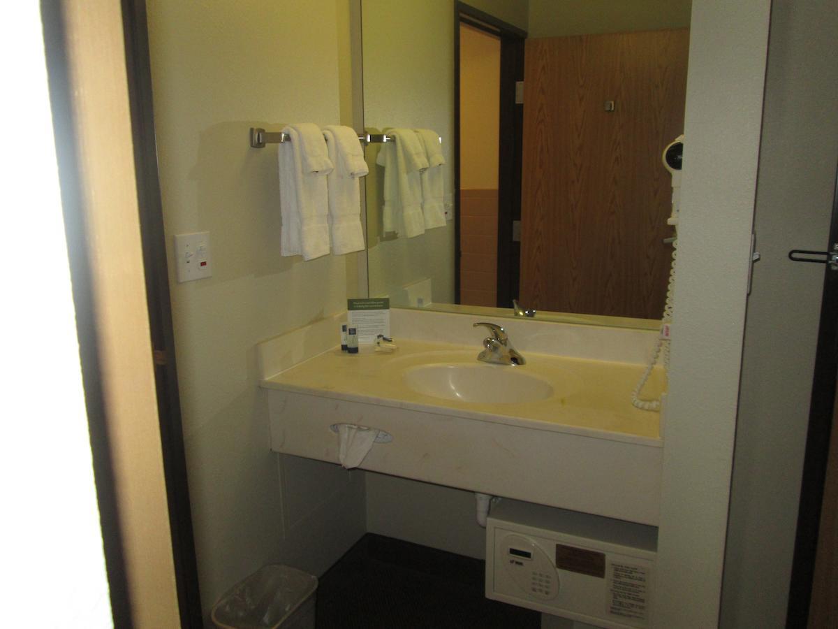 Hotel Americinn By Wyndham 3*