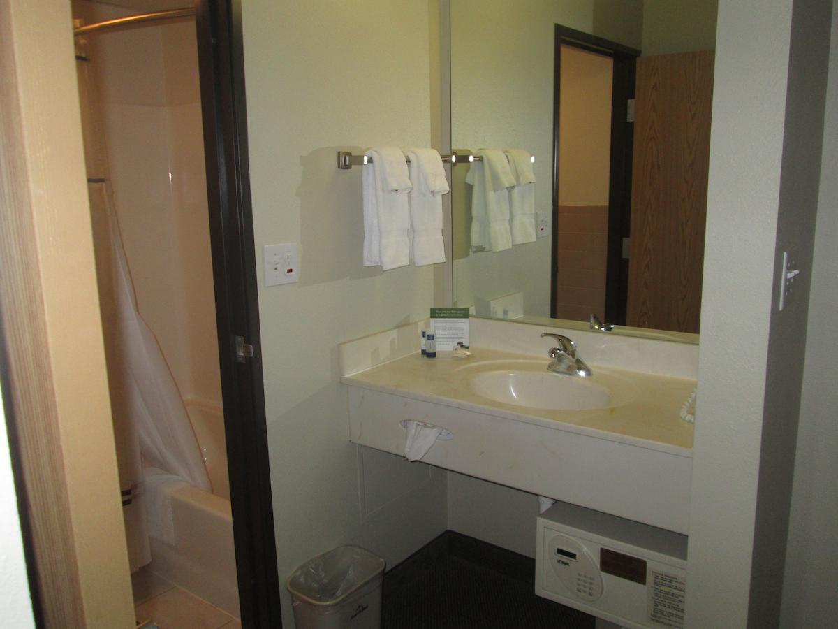Hotel Americinn By Wyndham 3*